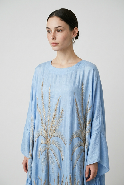 Robe caftan longue brodée motif palmier - Bleu