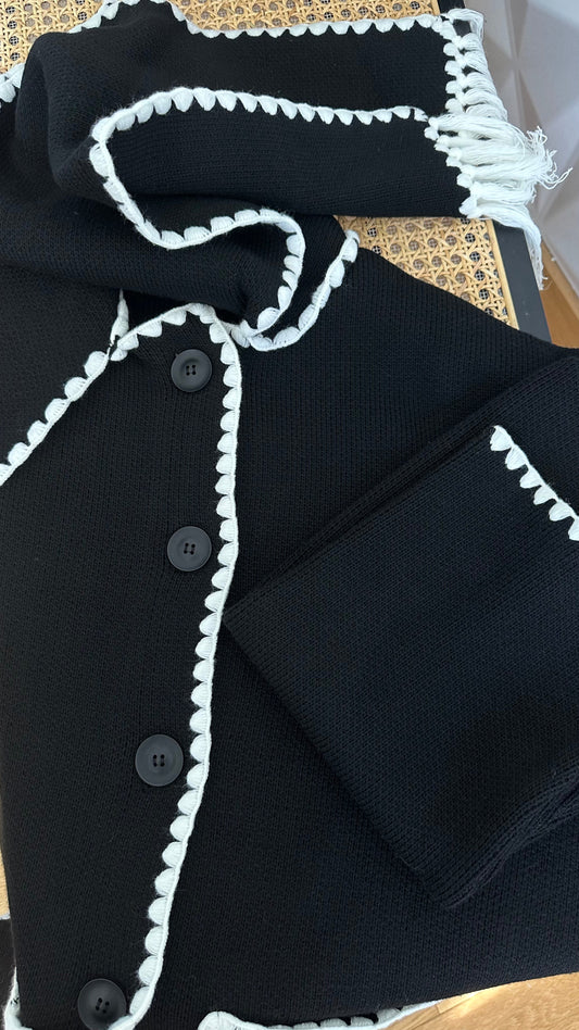 Gilet en maille de qualité supérieure avec écharpe intégré -Noir