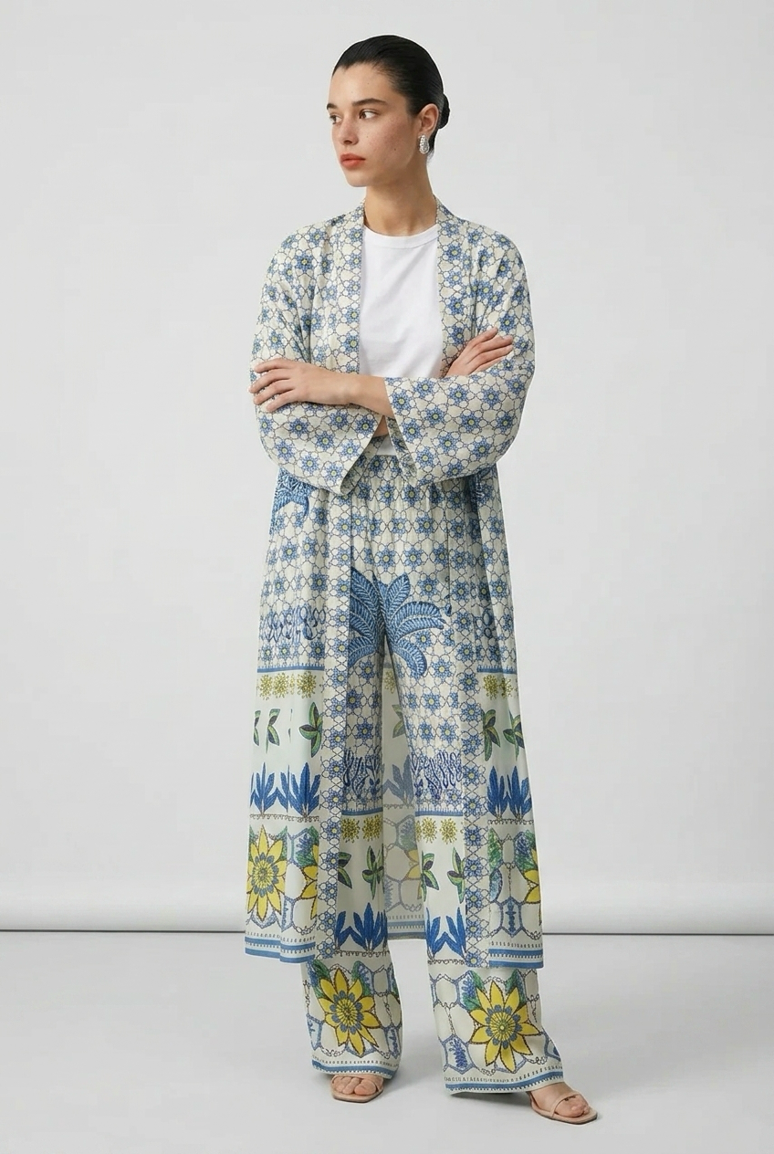 Ensemble kimono long et pantalon large a motif floral - Bleu
