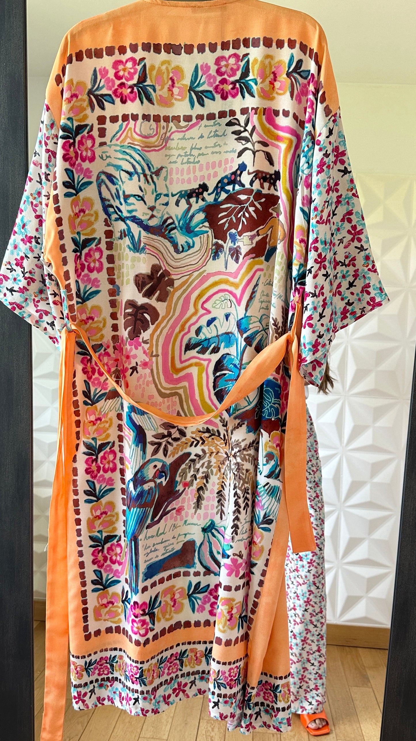 Kimono Set with Tie Tie and Floral Print - Beige